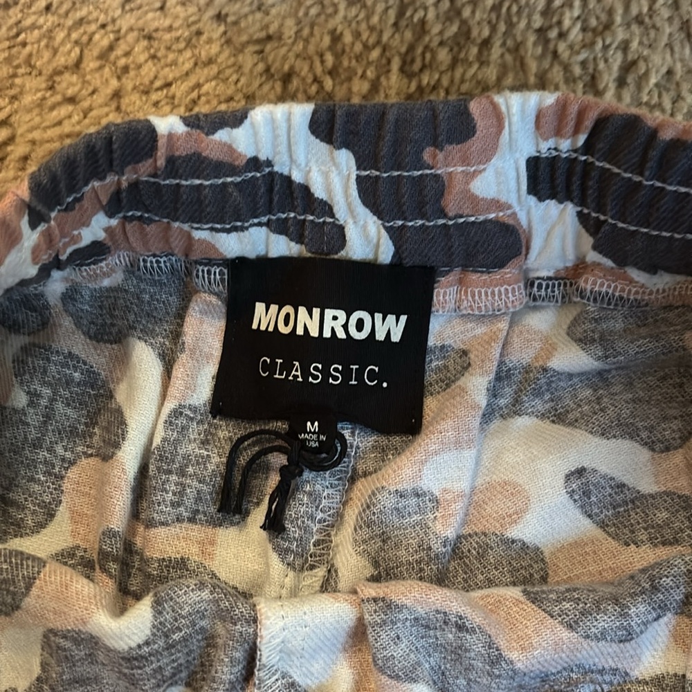 Monrow - Picture 2 of 2